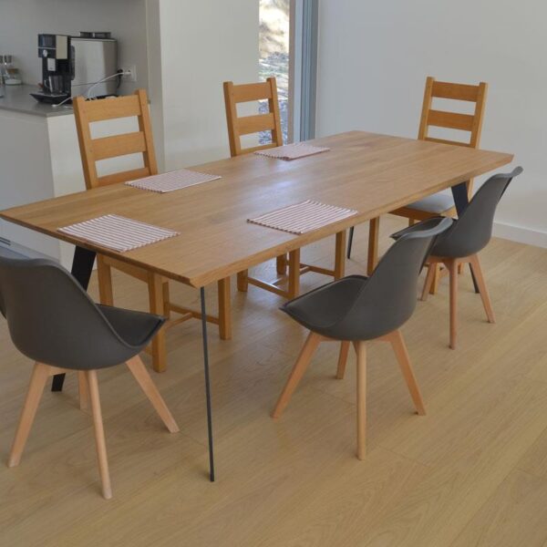 Dębowy stół industrialny na wymiar do salonu VITA