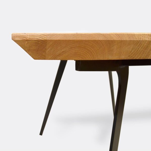 Oak tabletop with swiss edges