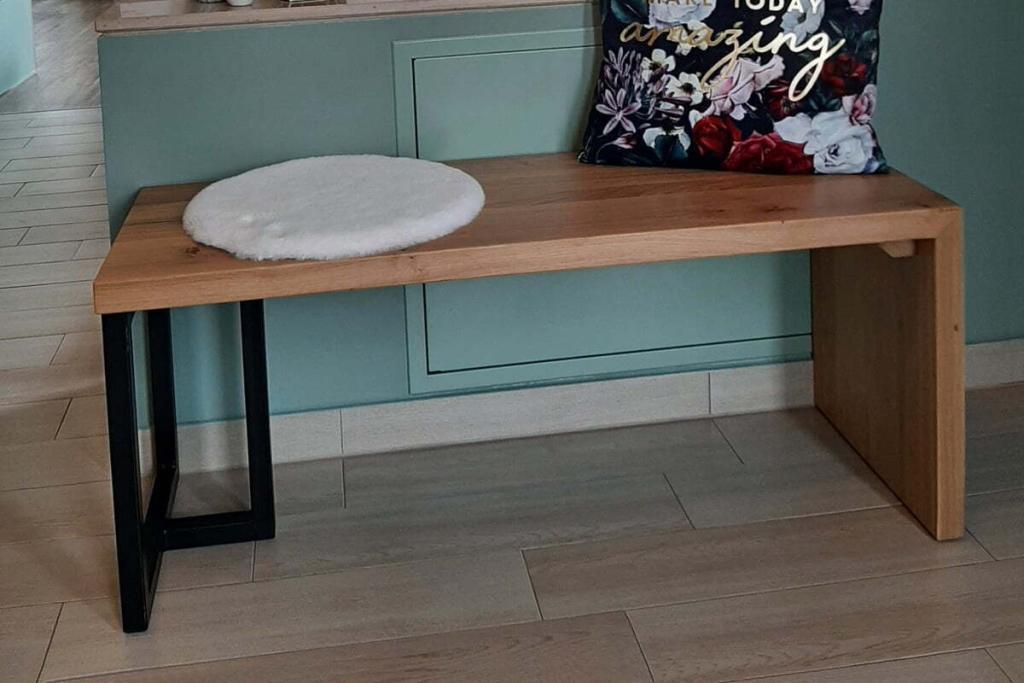 Drewniane metalowe ławki dębowa ławka na wymiar do przedpokoju HUGON producent ławek warszawa RaWood