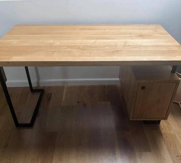 Nowoczesne oryginalne biurko dębowe na metalowych nogach z kontenerkiem do pokoju OLIMPIA