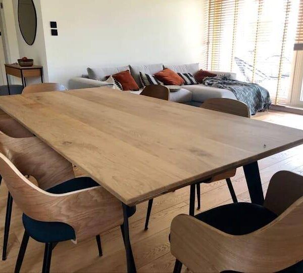 Stół z dębowym blatem do salonu na wymiar klienta polski producent stołów