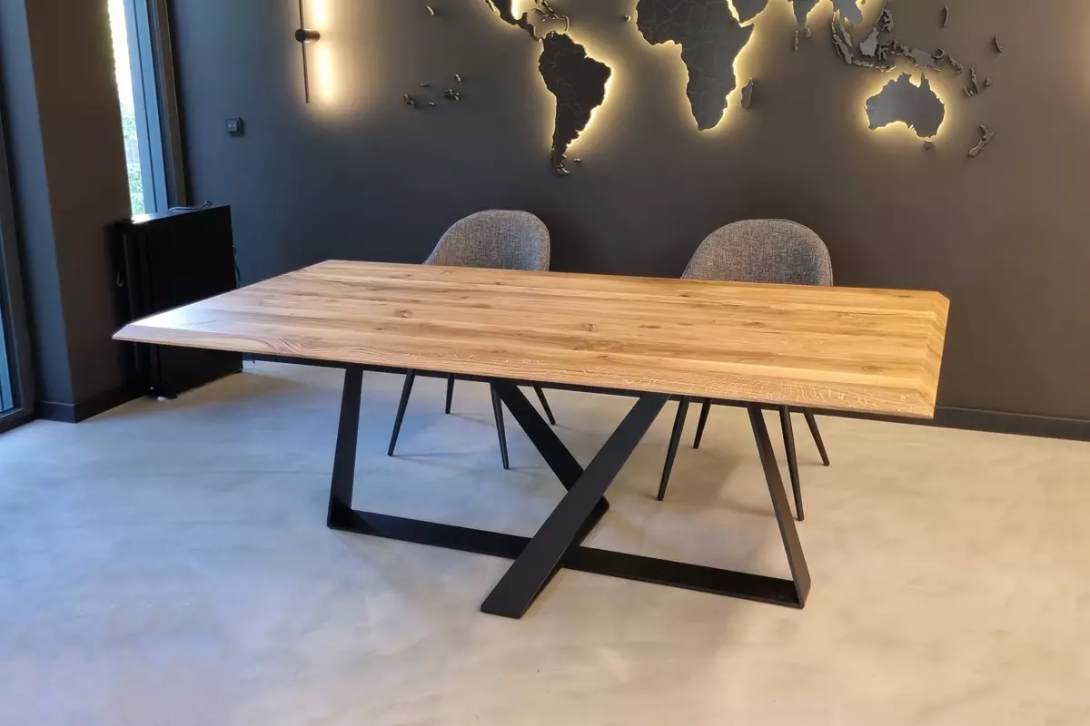 Stół drewniany do jadalni na co zwrócić uwagę jaki stół drewniany kupić drewniane stoły okrągłe