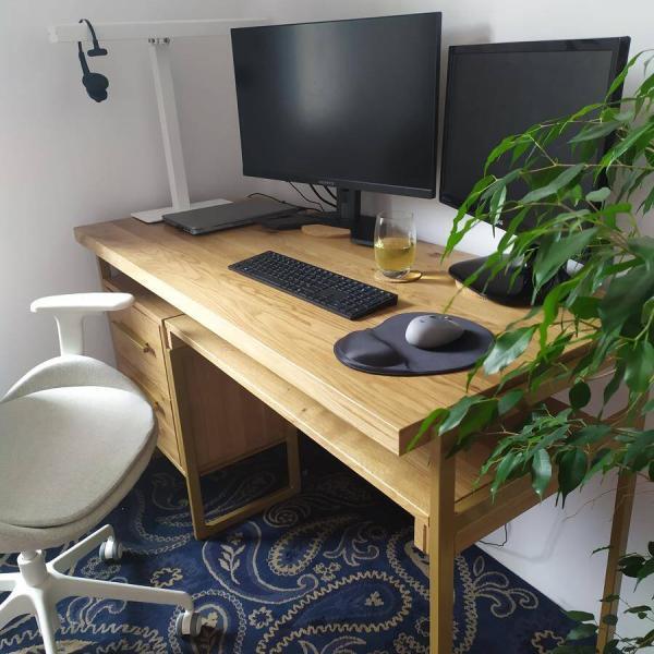 Nowoczesne stylowe biurko dębowe z kontenerkiem do gabinetu na wymiar GERDA