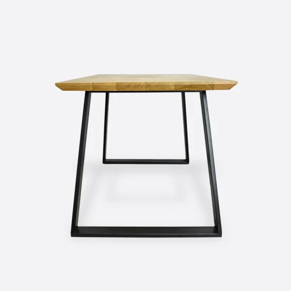 Stół z dębowym blatem na metalowych nogach w stylu loftowym CALLA