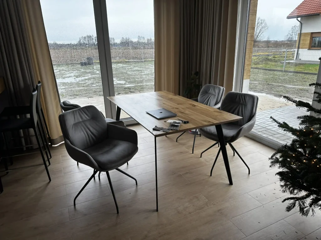 stół VITA II - lakier naturalny (1)